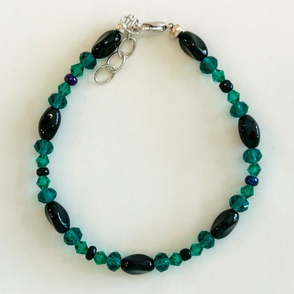 Dark Teal Green & Black Bead Bracelet - Picture 3 of 3